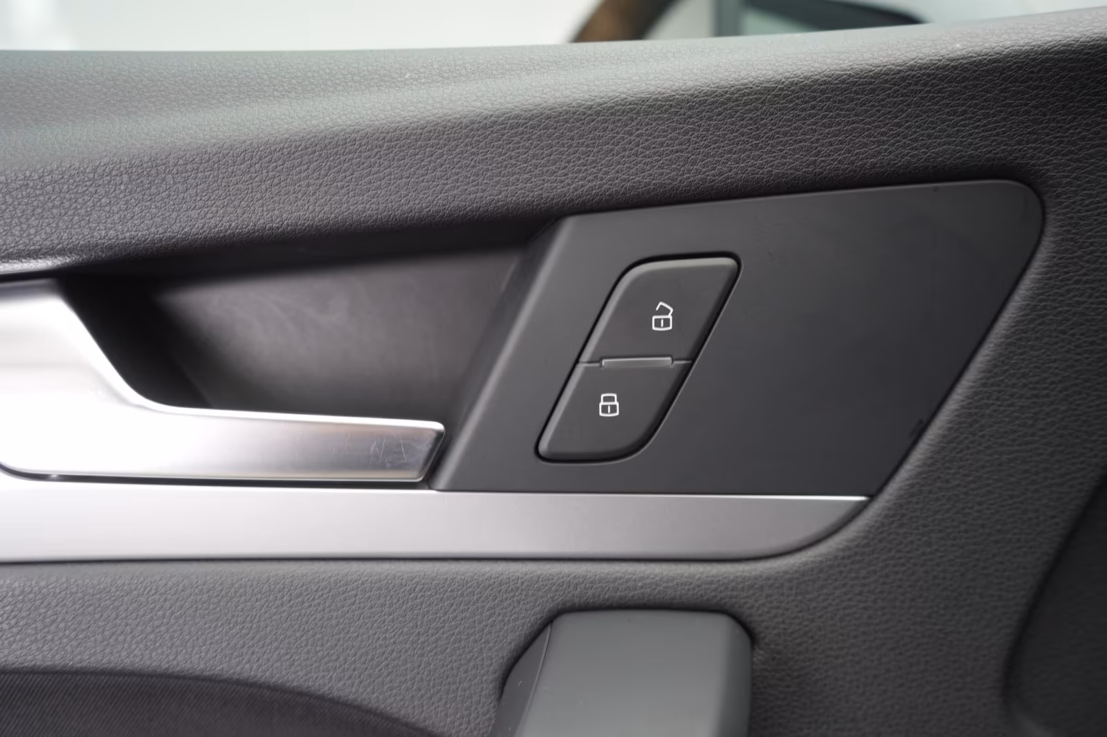 (B-390) Audi Q5(Hybrid) 55 TFSIe quattro S-Line CarPlay/Temp/Kamera/V - Image 12