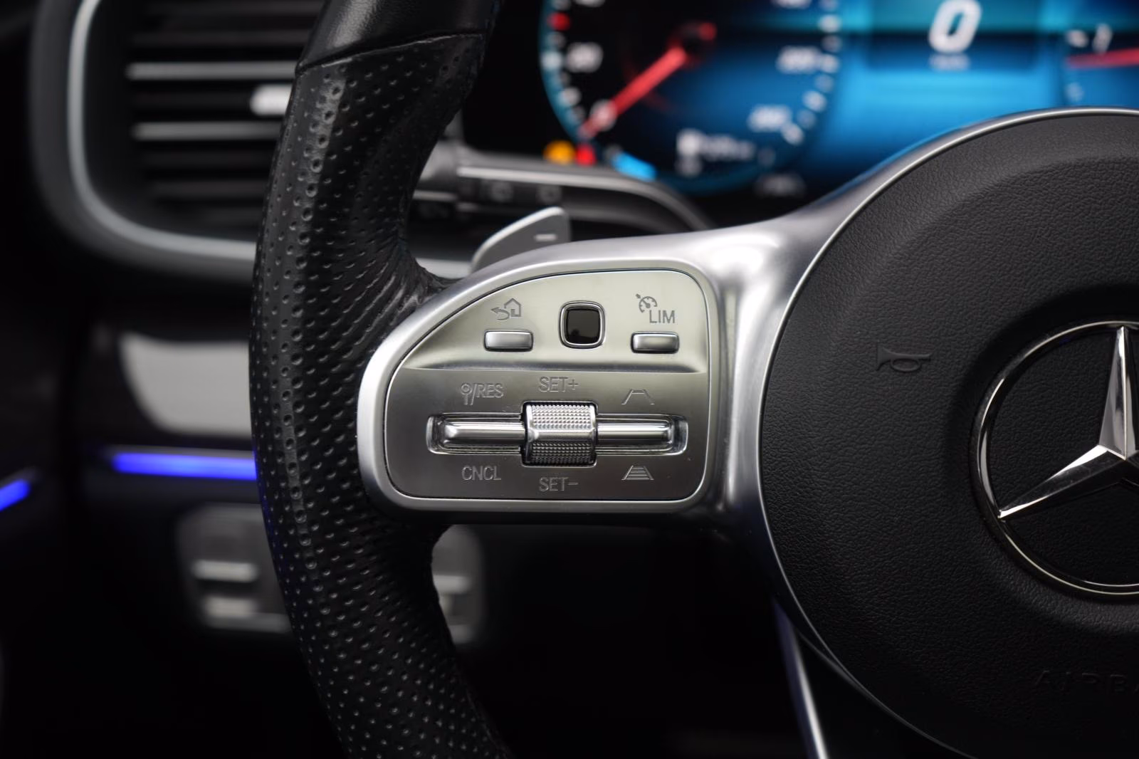 (B-692) Mercedes-Benz GLE 300 d 4Matic AMG Line Distronic/Kamera/Pa - Image 16