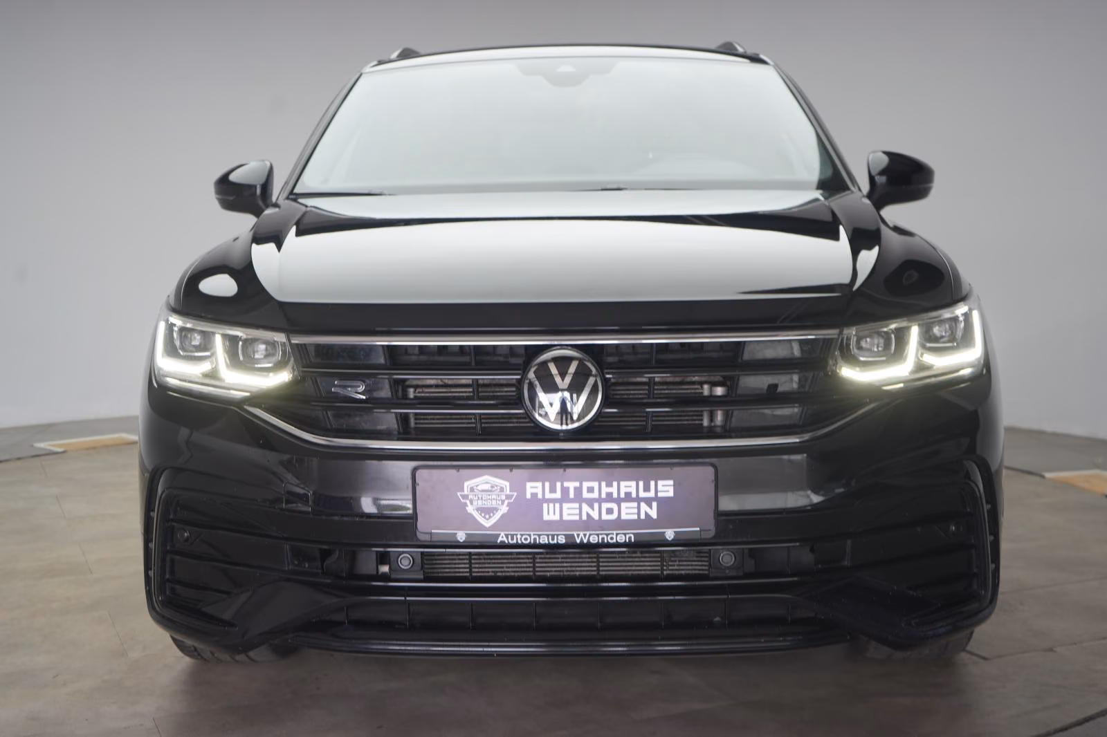 (B-606) Volkswagen Tiguan 2.0 TDI 4MOTION R-Line AHK/ACC/Kamera - Image 2