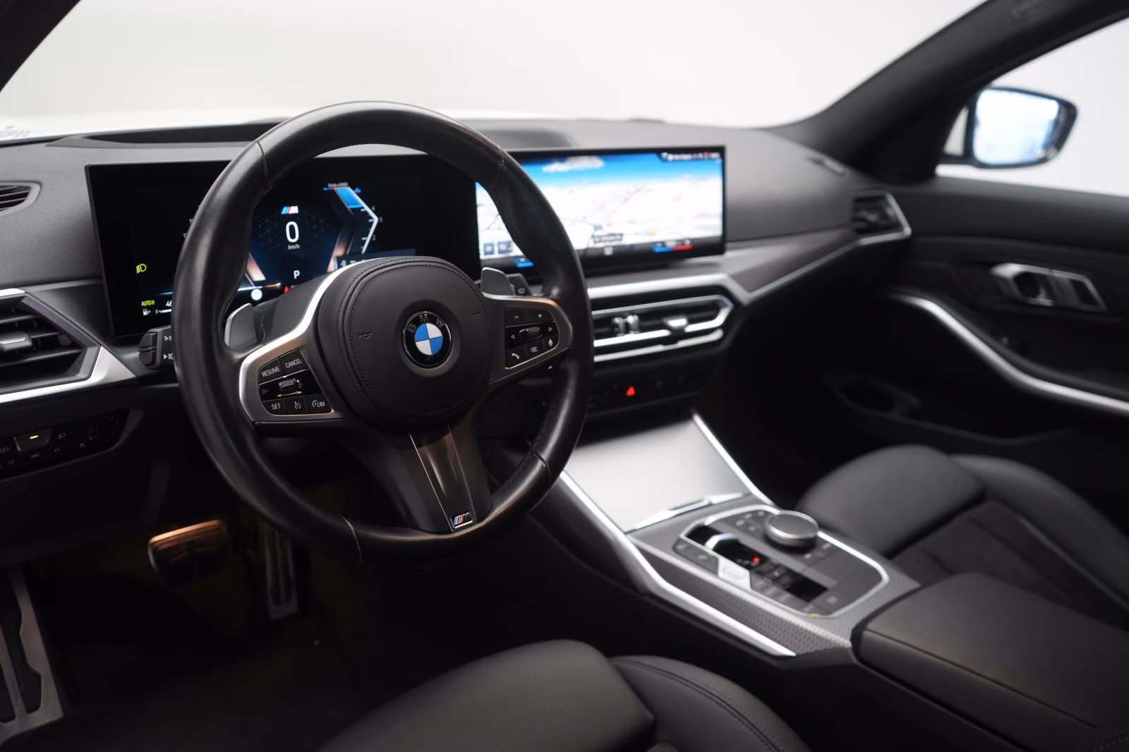 (B-768) BMW 320 d Touring M Sport HUD/Wide/Lane/Side - Image 8