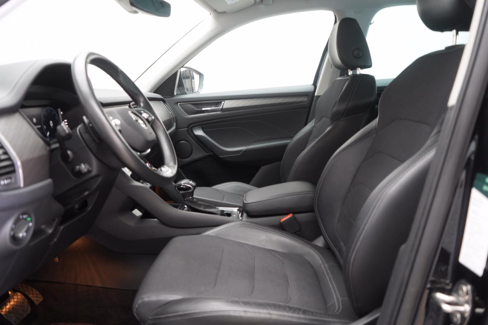 (B-056) Skoda Kodiaq 2.0 TDI 4x4 DSG Style ACC/Kamera/Virtual/ - Image 6