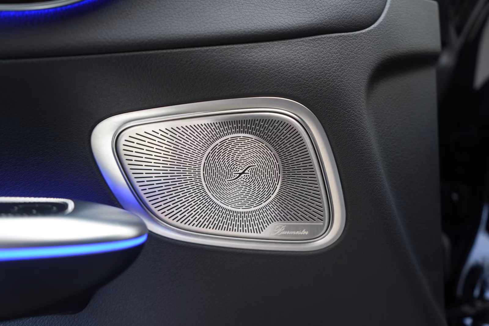 (B-021) Mercedes-Benz GLC 300 4Matic 9G-Tronic AMG Line Advanced  - Image 16