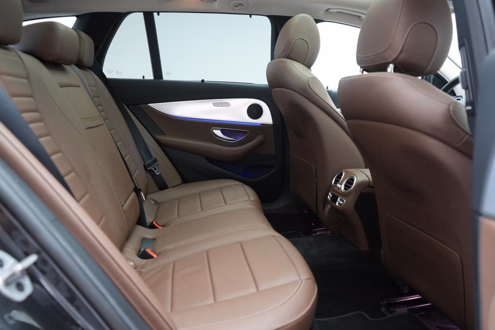 (B-193) Mercedes-Benz(Hybrid) E 300 de T 9G-TRONIC Avantgarde Leder/Distronic/ - Image 11