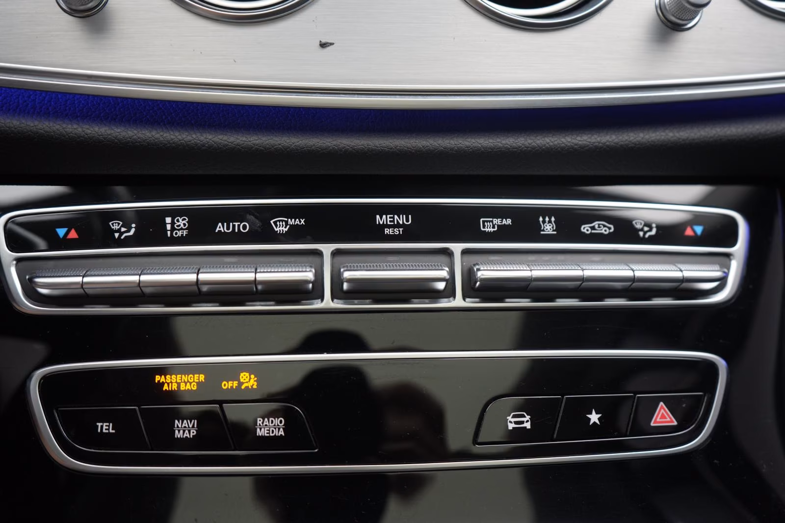 (B-039) Mercedes-Benz(Hybrid) E 300 de 4Matic T Avantgarde Leder/Distronic/Kam - Image 19