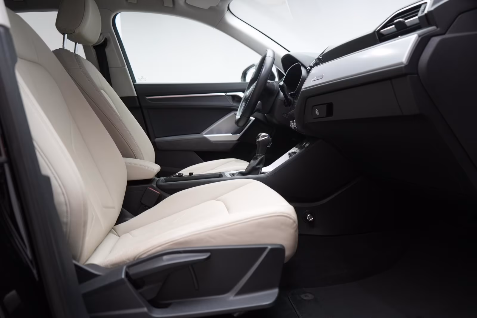 (B-075) Audi Q3 35 TFSI S tronic advanced Leder/Virtual/Matri - Image 9