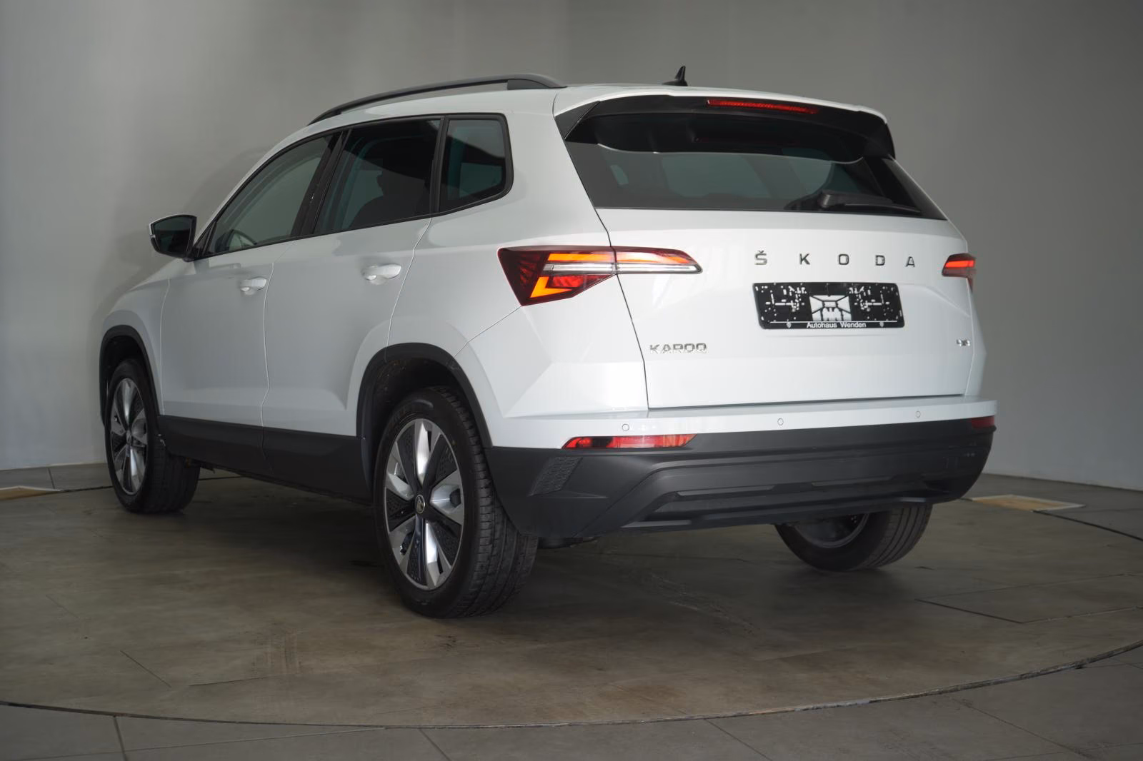 (B-754) Skoda Karoq 2.0 TDI 4x4 DSG Style ACC/Matrix/AHK/Kamer - Image 4