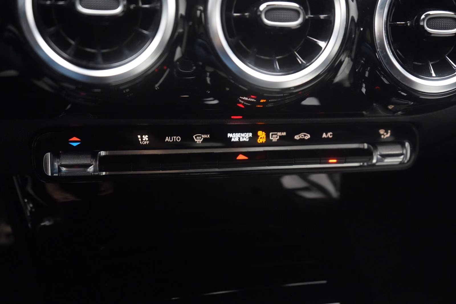 (B-184) Mercedes-Benz CLA 220 Shooting Brake d 8G-DCT AMG Leder/Dis - Image 14