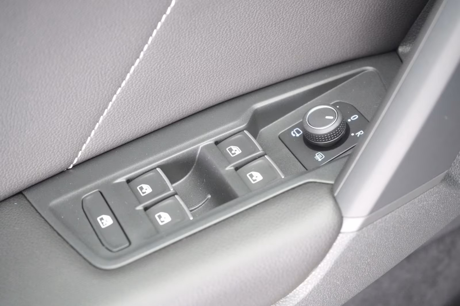(B-037) Volkswagen(Hybrid) Tiguan 1.4 eHybrid DSG R-Line Leder/ACC/Kamera/V - Image 17