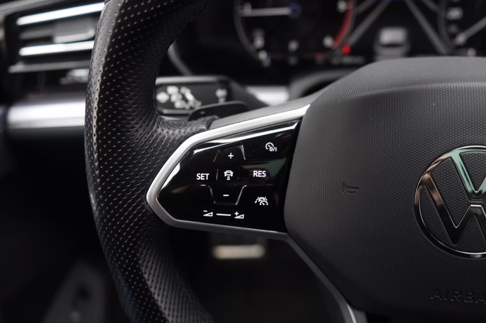 (B-417) Volkswagen Touareg 3.0 V6 TDI 4Motion R-Line Leder/ACC/Kame - Image 18