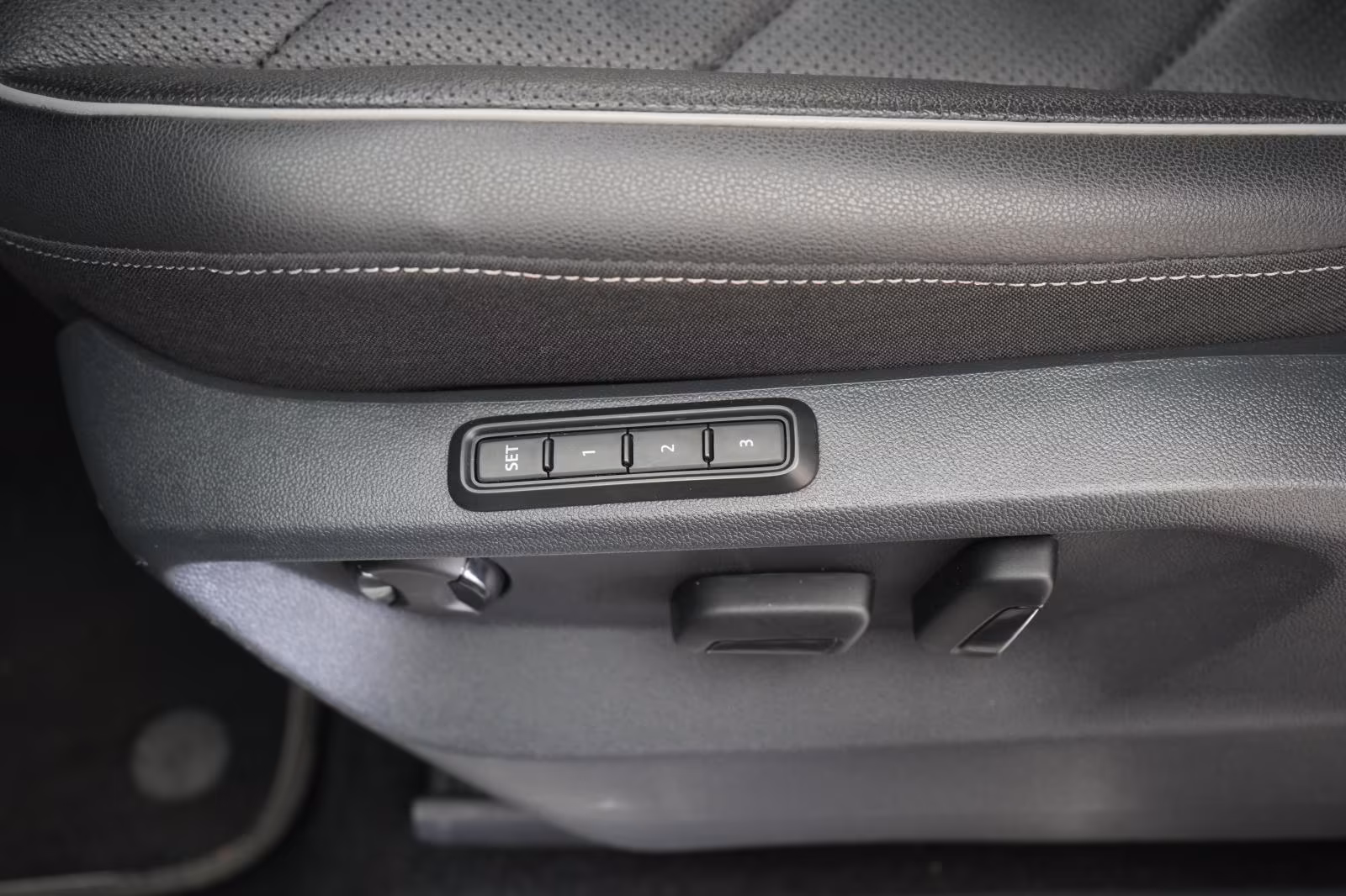 (B-045) Volkswagen Tiguan Allspace 2.0 TDI 4Motion DSG R-Line ACC/K - Image 23