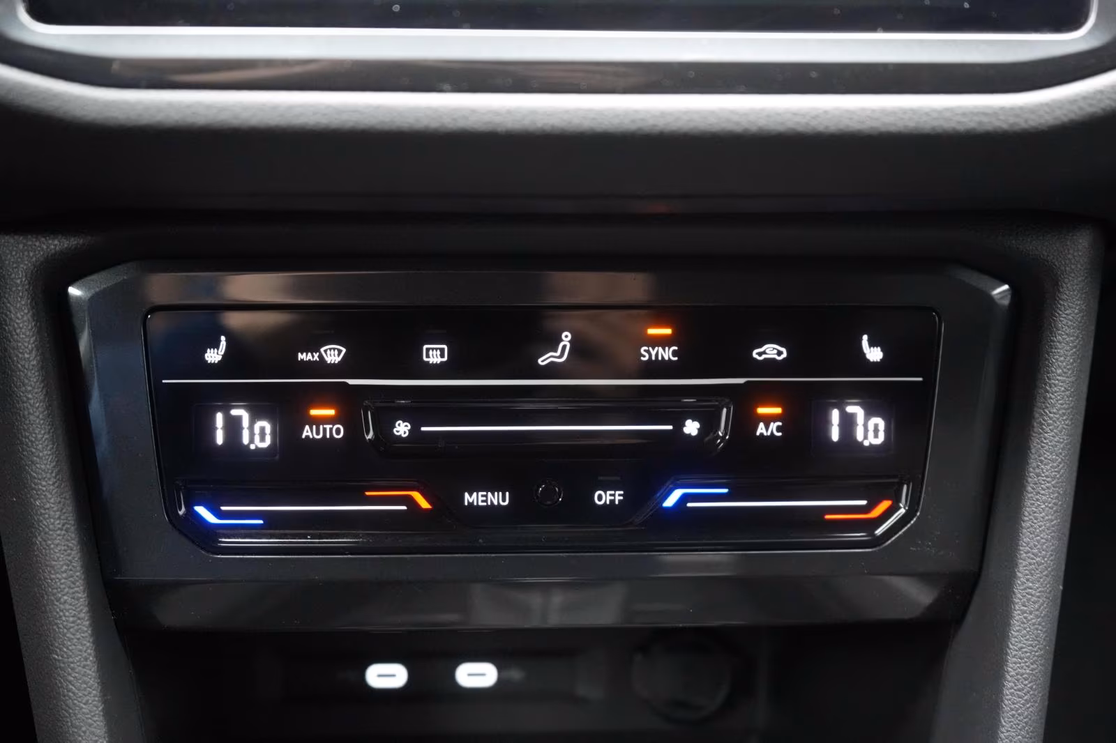 (B-115) Volkswagen Tiguan 1.5 TSI DSG R line ACC/Virtual/AHK/Lane/I - Image 13