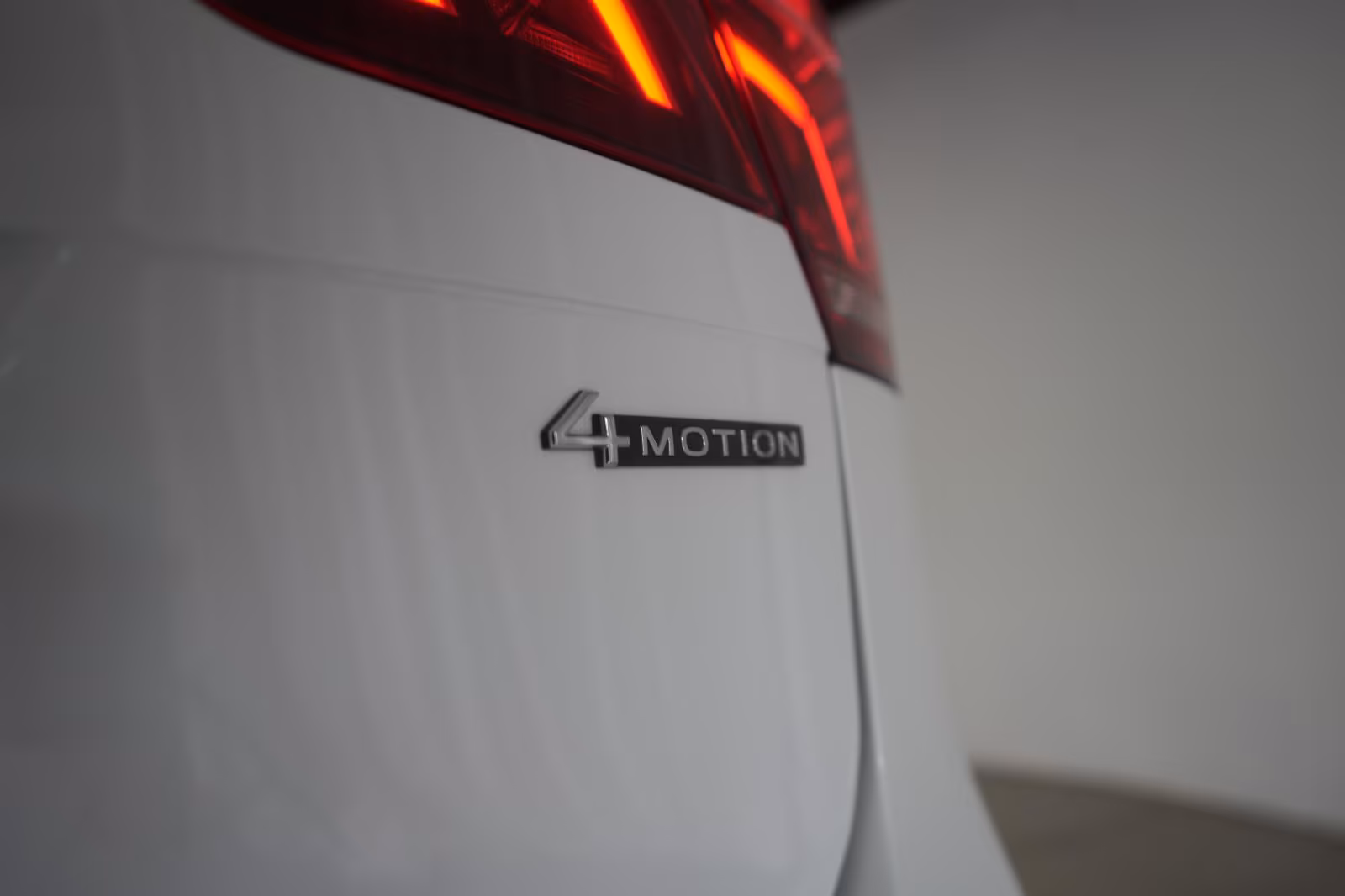 (B-372) Volkswagen Tiguan Allspace 2.0 TDI 4Motion DSG R-Line ACC/V - Image 22