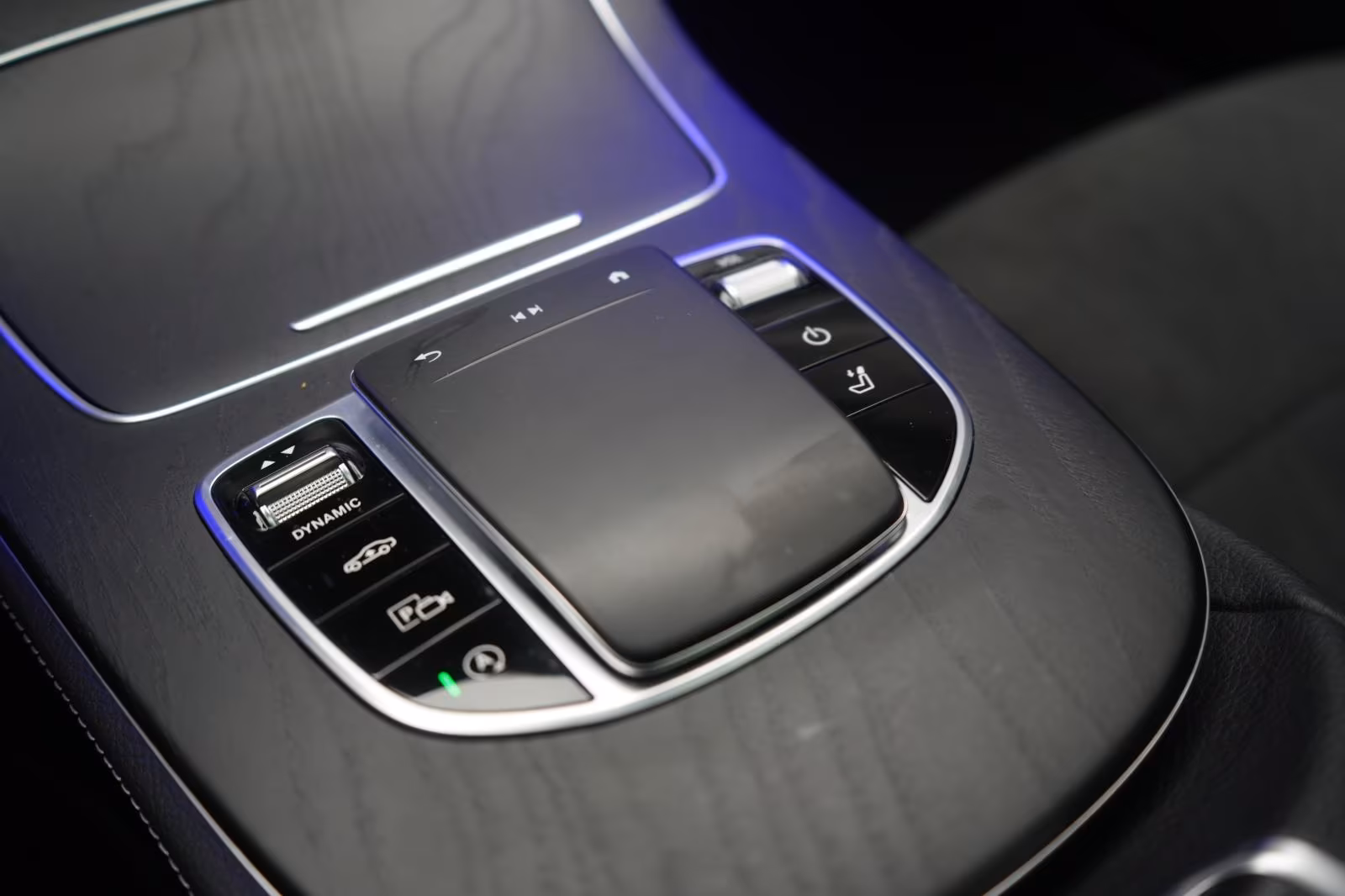 (B-198) Mercedes-Benz E 300 d 4Matic T 9G-Tronic AMG Distronic/Kamera/ - Image 18