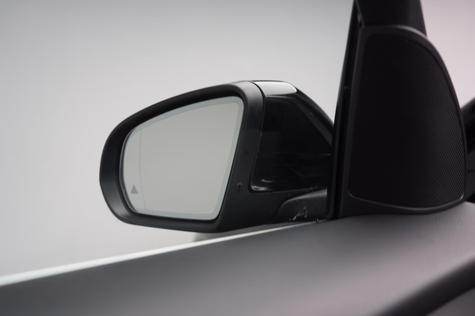 (B-636) Mercedes-Benz(Hybrid) GLC 300 e 4Matic 9G-Tronic Distronic/Kamera/Pan - Image 22