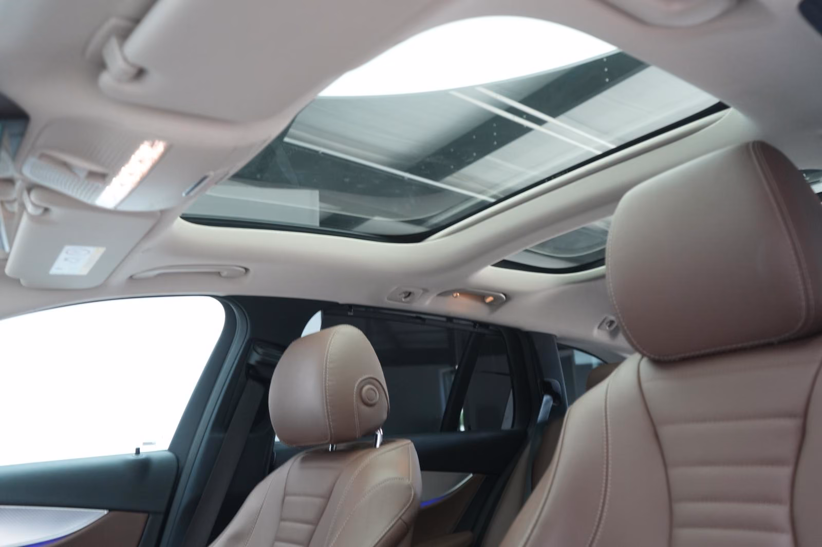 (B-193) Mercedes-Benz(Hybrid) E 300 de T 9G-TRONIC Avantgarde Leder/Distronic/ - Image 12