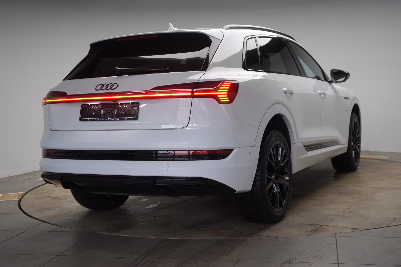 (B-506) Audi e-tron 55 quattro S line - Image 5