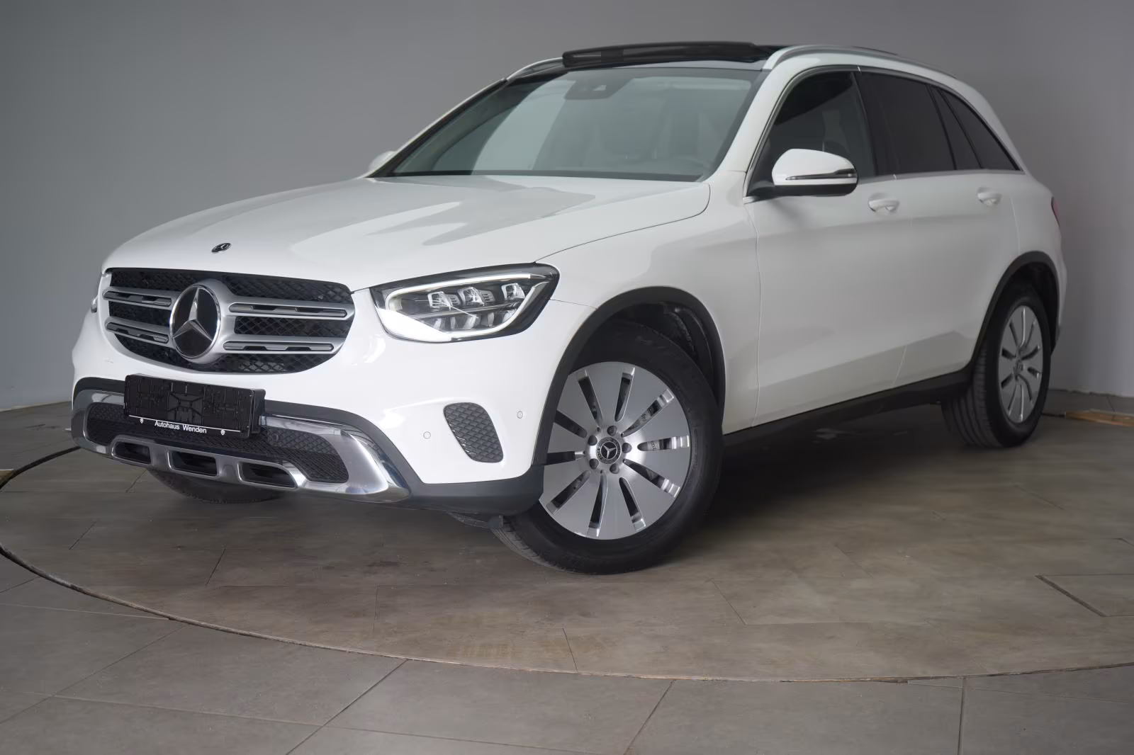 (B-728) Mercedes-Benz GLC 220 d 4Matic 9G-Tronic Distronic/Kamera/Pan - Image 3