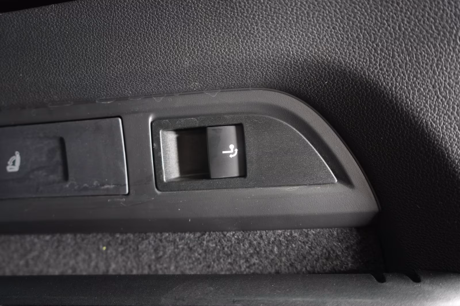 (B-668) Skoda Kodiaq 2.0 TSI RS ACC/Kamera/Virtual/Pano/Canton - Image 25