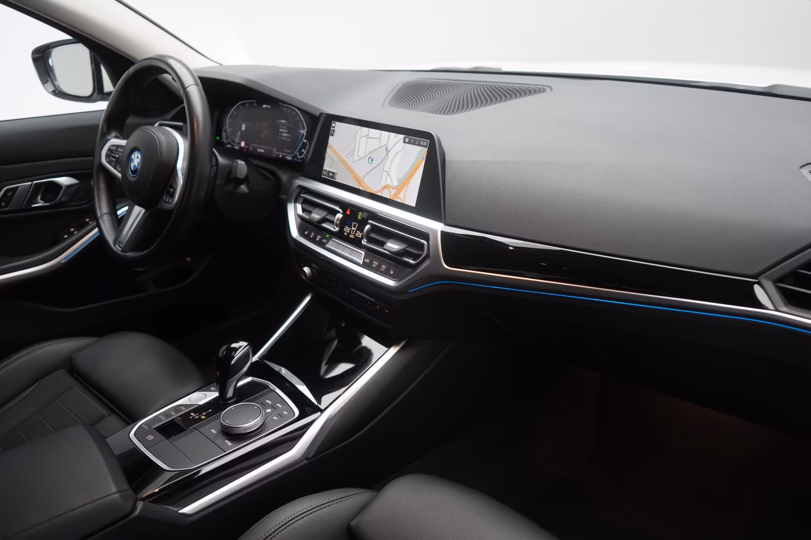 (B-017) BMW(Hybrid) 330 e Sport Line CarPlay/Temp/Kamera/Virtual/Sid - Image 8