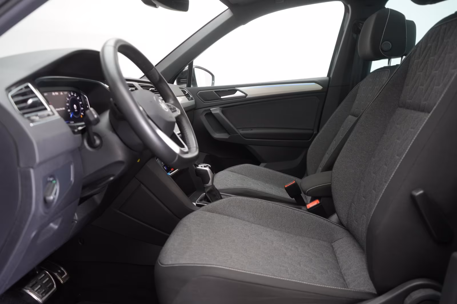 (B-504) Volkswagen Tiguan 1.5 TSI Life Move ACC/Kamera/Pano/Virtual - Image 6
