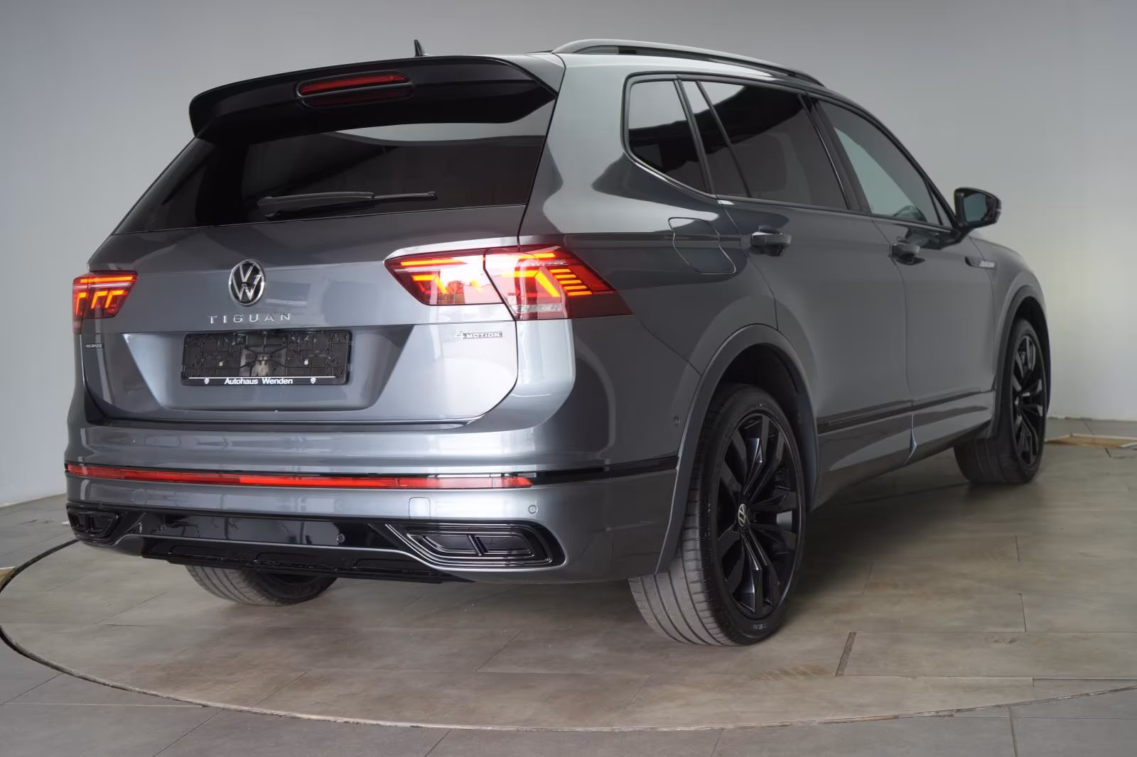 (B-443) Volkswagen Tiguan Allspace 2.0 TDI 4Motion DSG R-Line AHK/P - Image 5