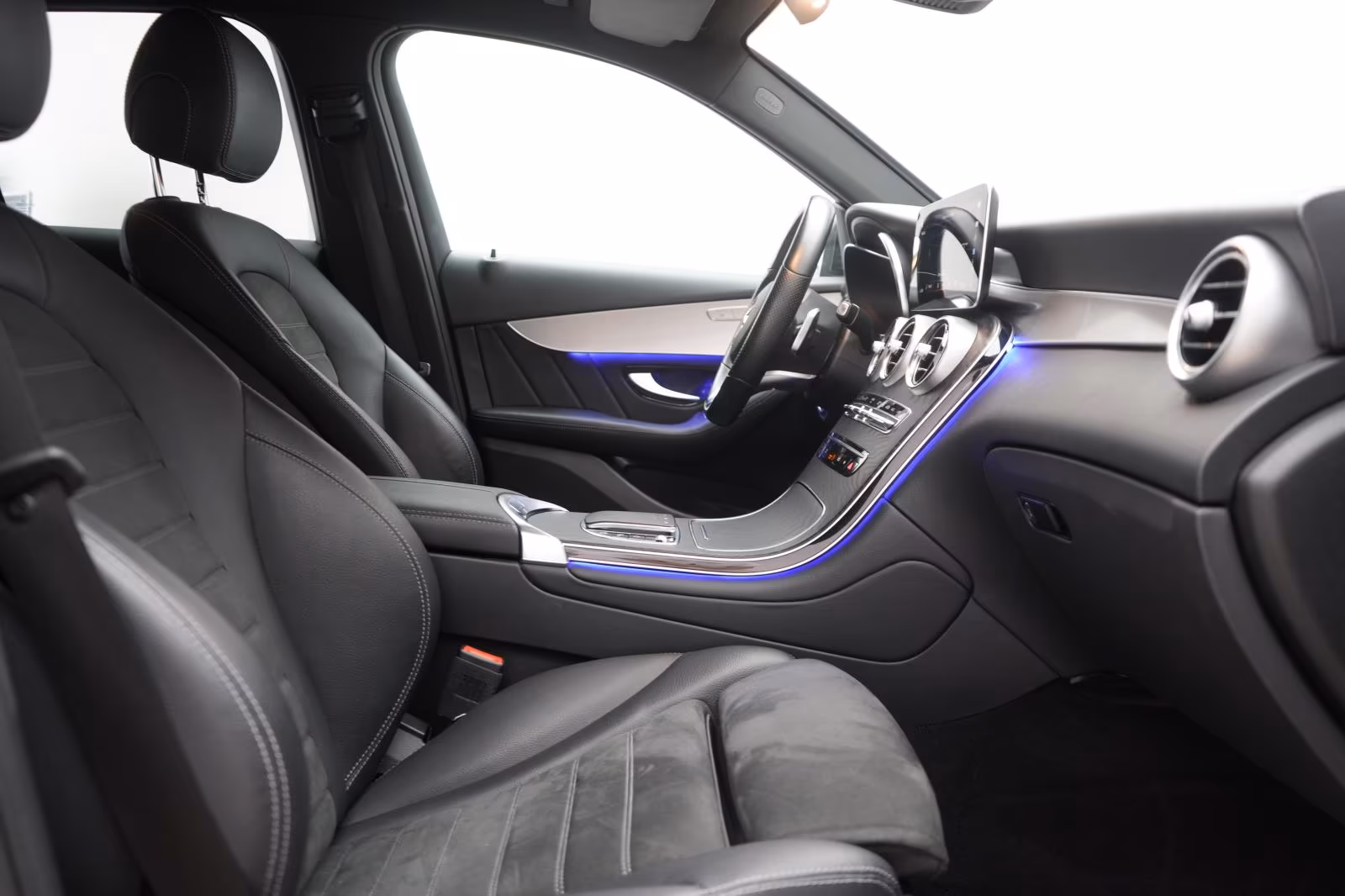 (B-304) Mercedes-Benz(Hybrid) GLC 300 de 4Matic 9G-Tronic AMG Temp/Kamer - Image 9