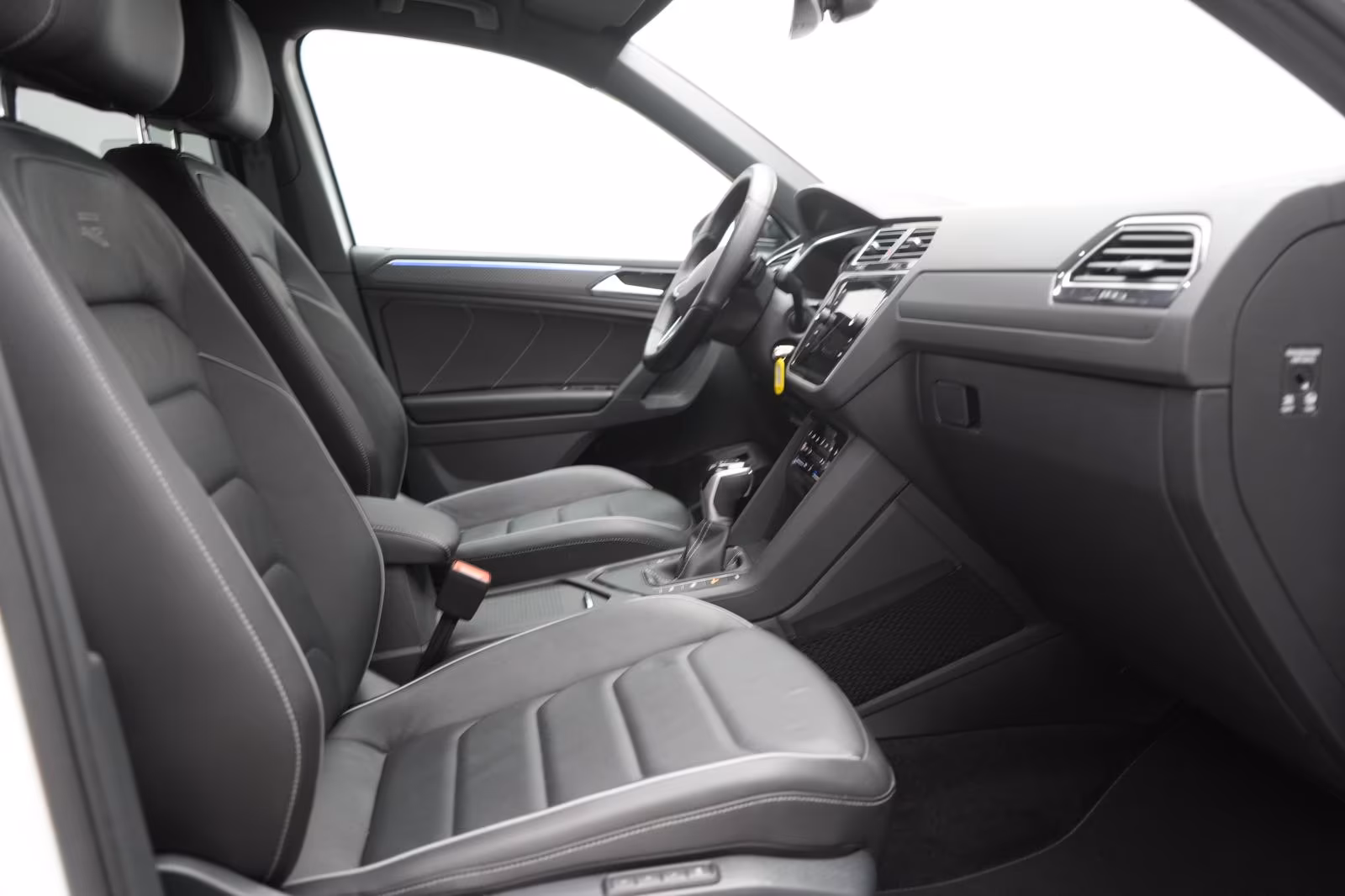(B-037) Volkswagen(Hybrid) Tiguan 1.4 eHybrid DSG R-Line Leder/ACC/Kamera/V - Image 9