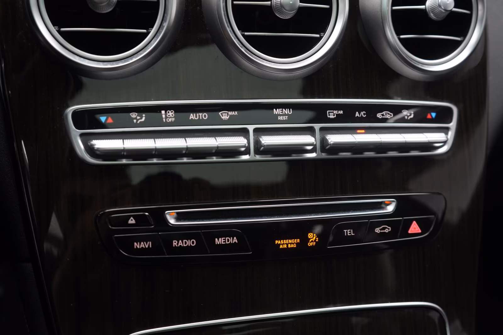 (B-788)Mercedes-Benz GLC 300 4Matic 9G-Tronic Exclusive Leder/Temp/Ka - Image 19