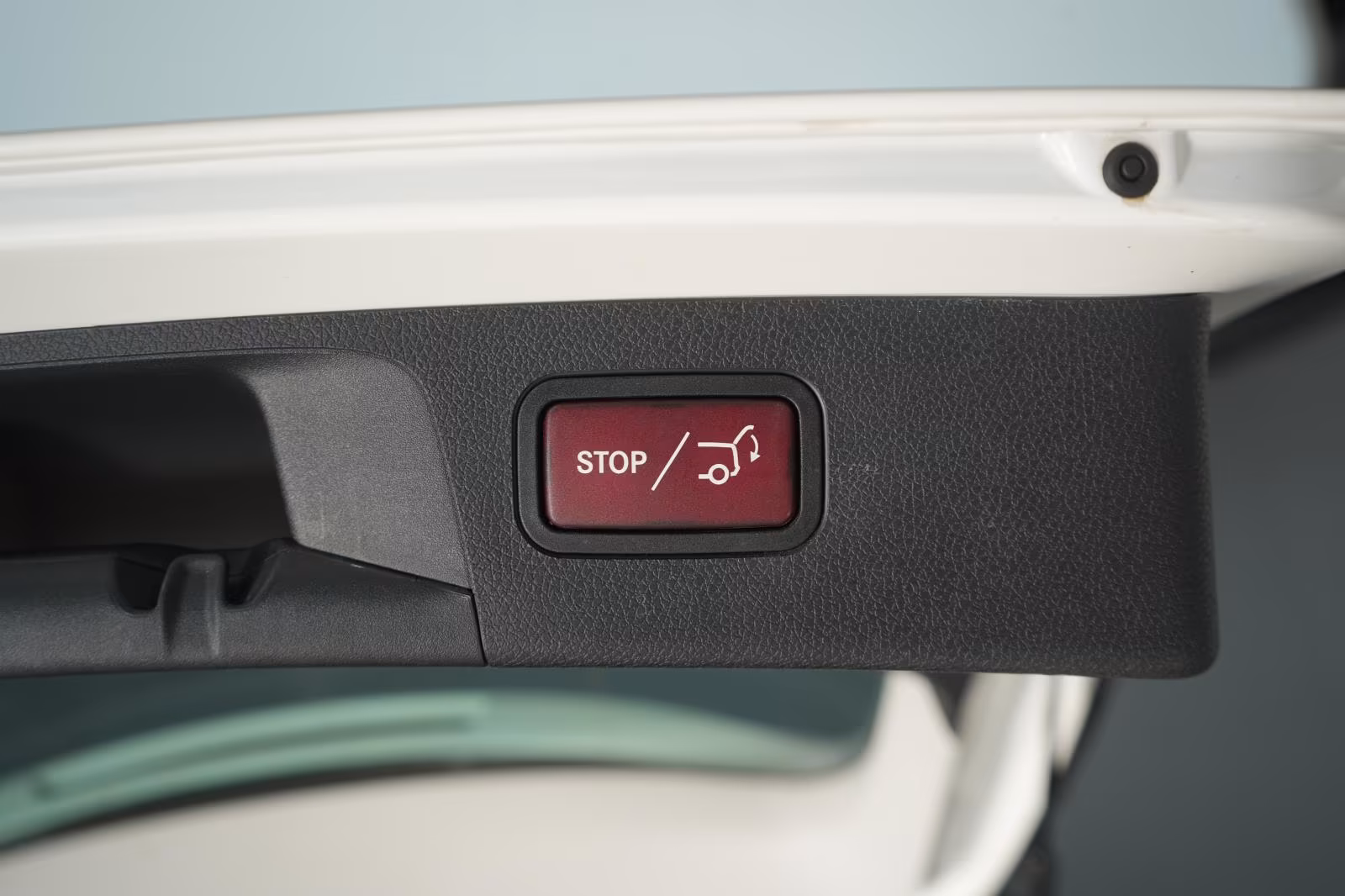 (B-201) Mercedes-Benz(Hybrid) E 300 de 4Matic T 9G-Tronic Temp/Kamera/Pano - Image 27