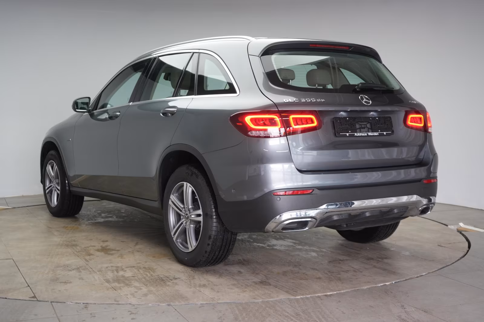(B-265) Mercedes-Benz(Hybrid) GLC 300 de 4Matic 9G-Tronic Leder/Temp/Kamer - Image 4