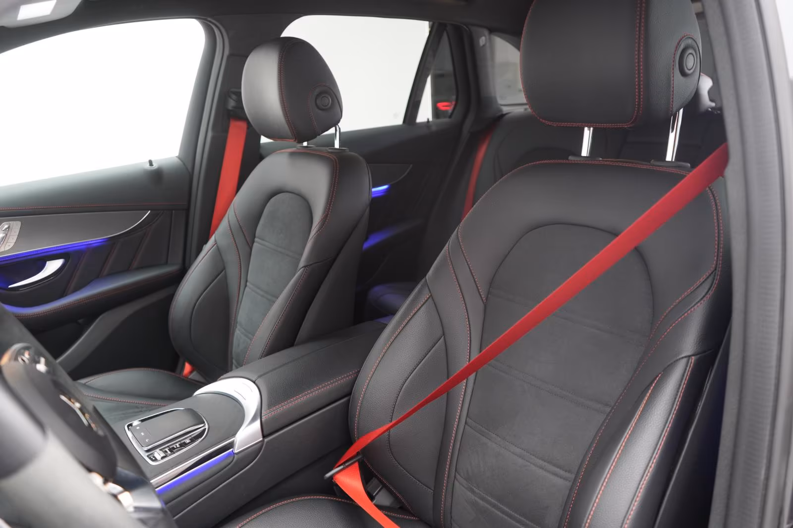 (B-487) Mercedes-Benz GLC 300 e 4Matic 9G-Tronic AMG Kamera/AHK/Virtua - Image 8