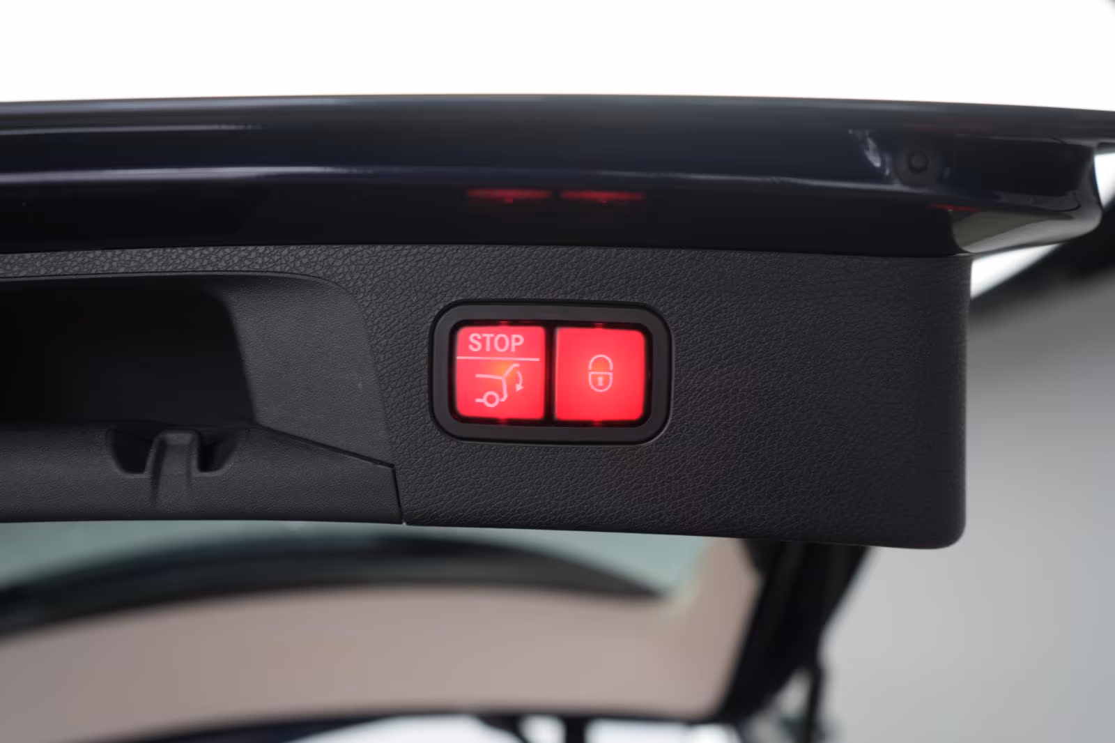 (B-368) Mercedes-Benz(Hybrid) E 300 de 4Matic T 9G-Tronic Avantgarde Distronic - Image 30