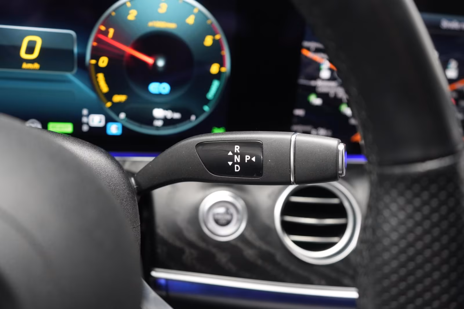 (B-016) Mercedes-Benz(Hybrid) E 300 de T 9G-Tronic AMG Distronic/Kamera/Burm - Image 20