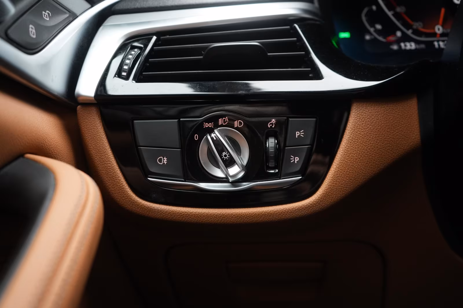 (B-610) BMW 520 i Touring Leder/ACC/Kamera/HUD/Carplay - Image 16