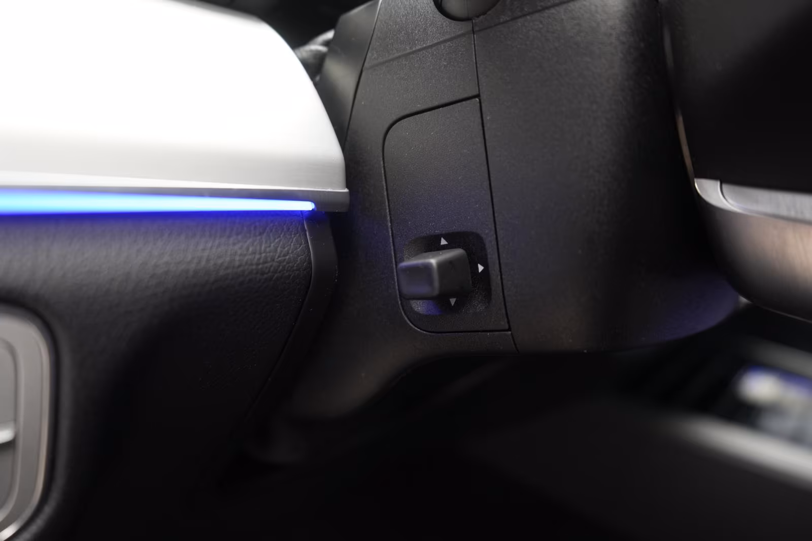 (B-018) Mercedes-Benz GLE 300 d 4Matic 9G-Tronic AMG Line - Image 17