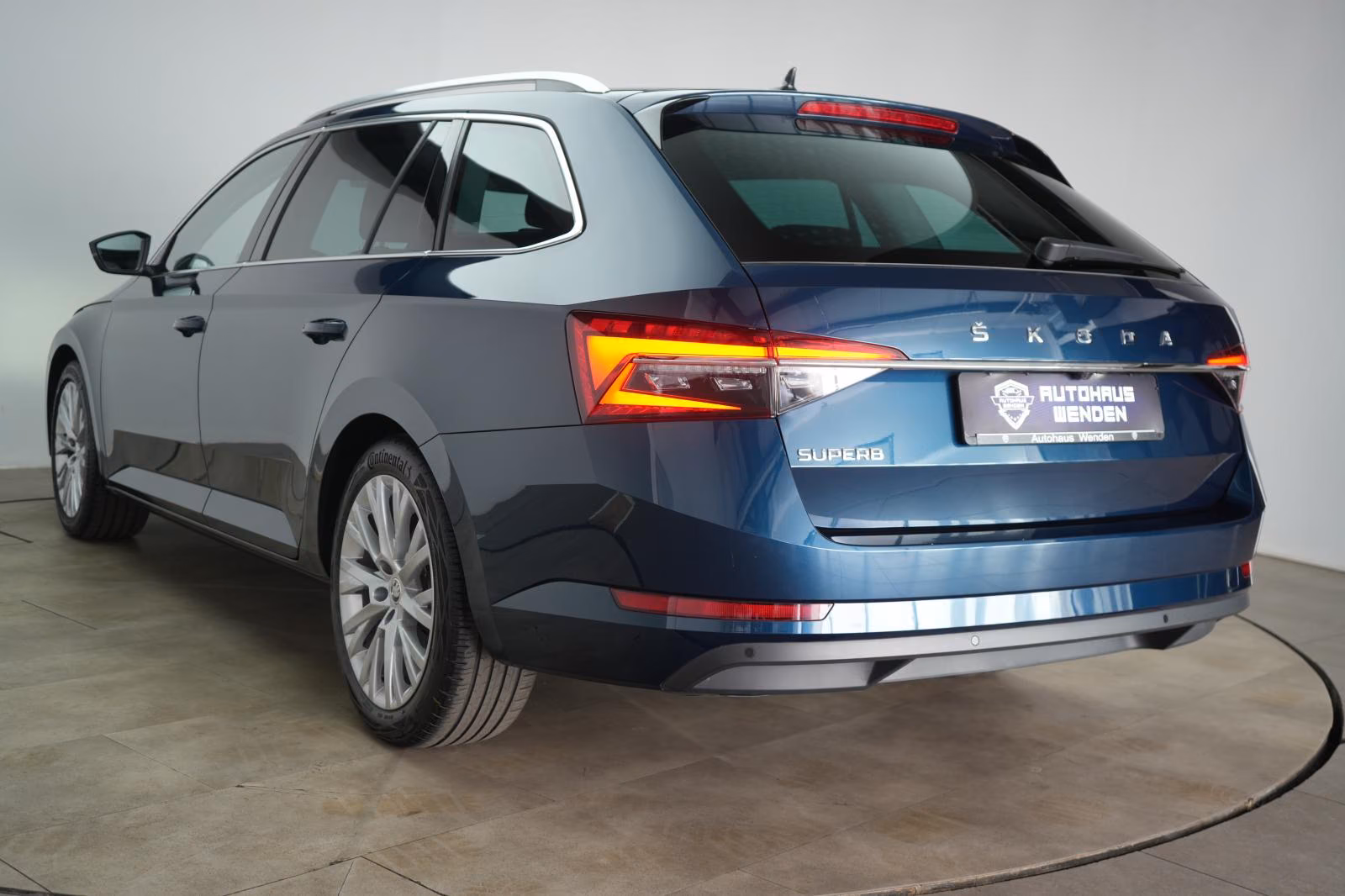 (B-630) Skoda Superb Combi 2.0 TDI DSG Style Kamera/ACC/LED/Na - Image 4