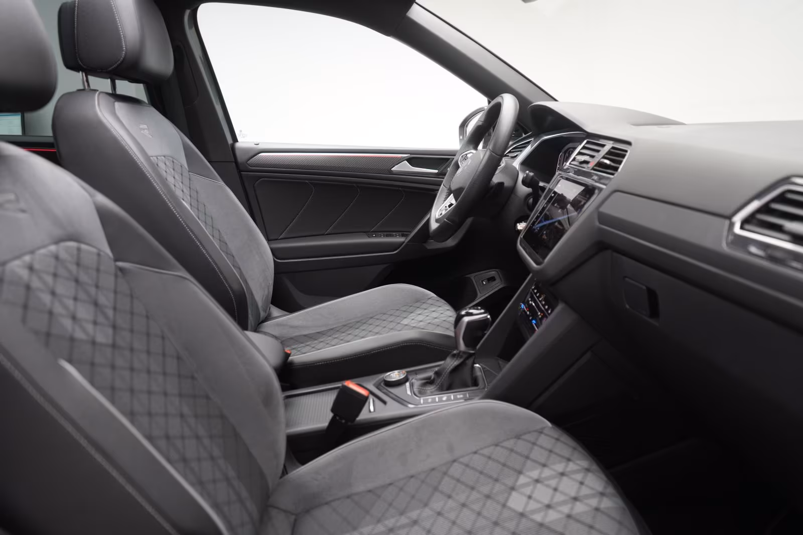 (B-278) Volkswagen Tiguan Allspace 2.0 TDI SCR 4Motion DSG R line A - Image 9