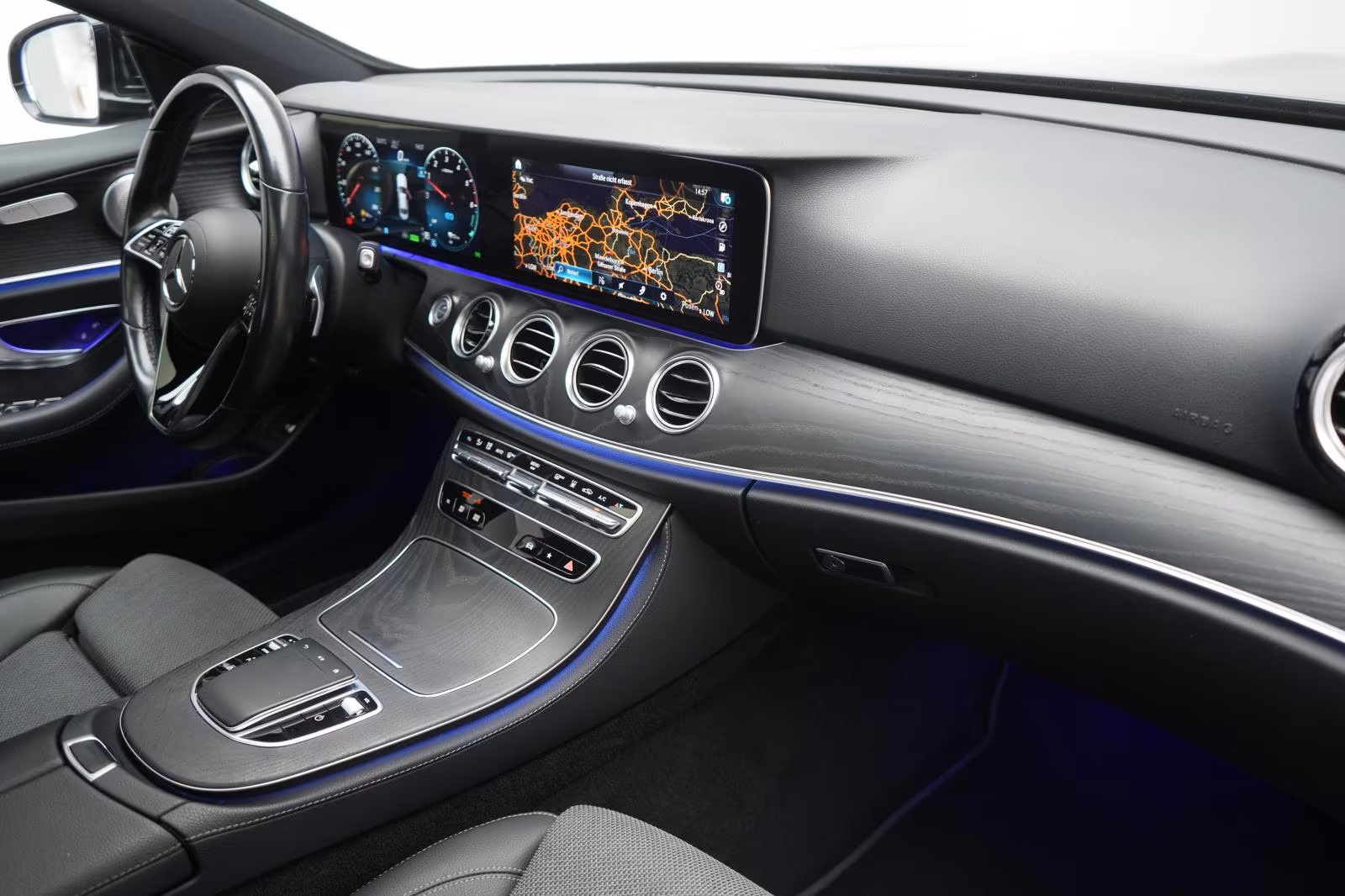 (B-711) Mercedes-Benz(Hybrid) E 300 de 9G-Tronic AMG Distronic/Kamera/Pano/Bur - Image 10