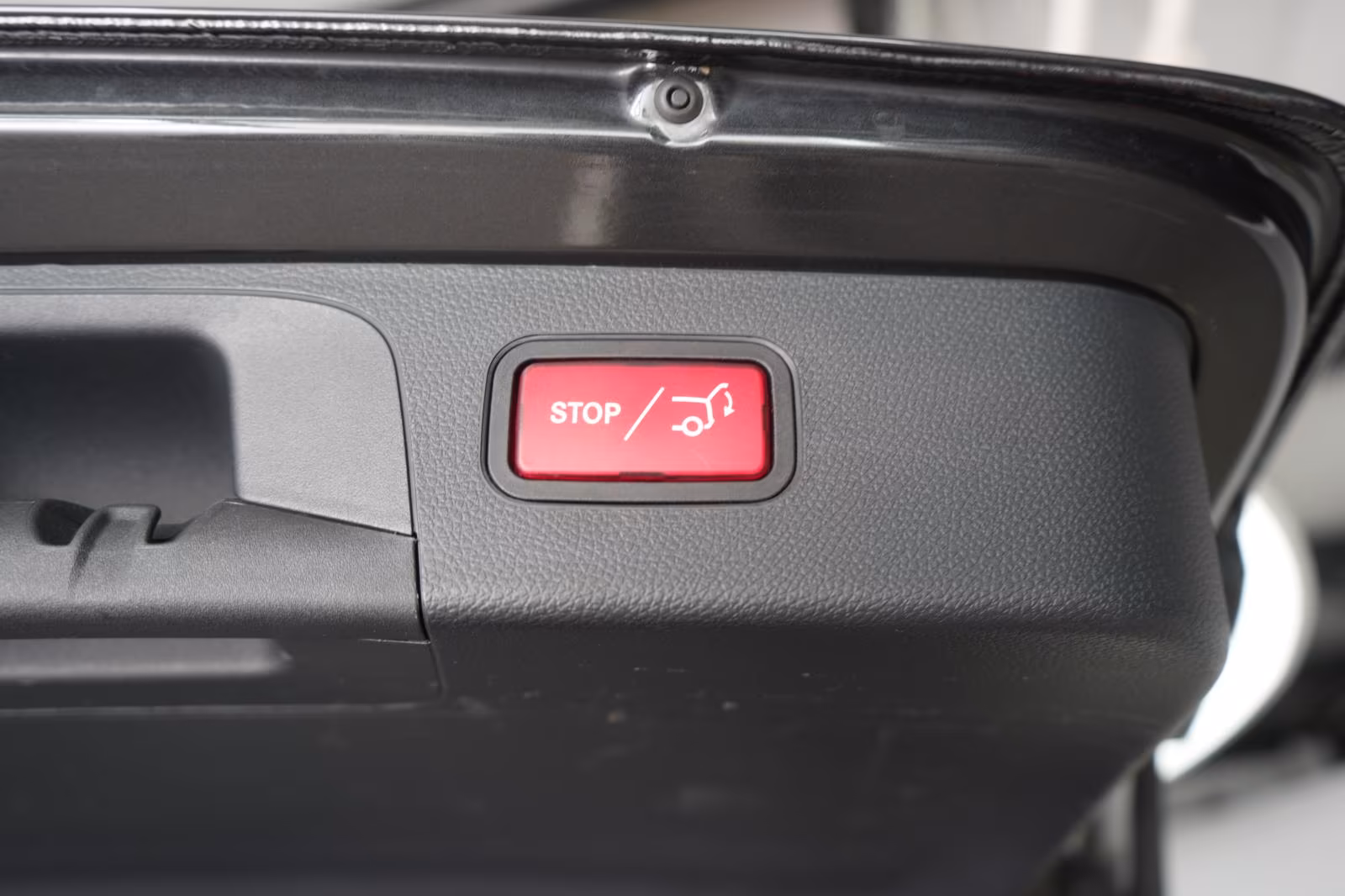 (B-304) Mercedes-Benz(Hybrid) GLC 300 de 4Matic 9G-Tronic AMG Temp/Kamer - Image 28