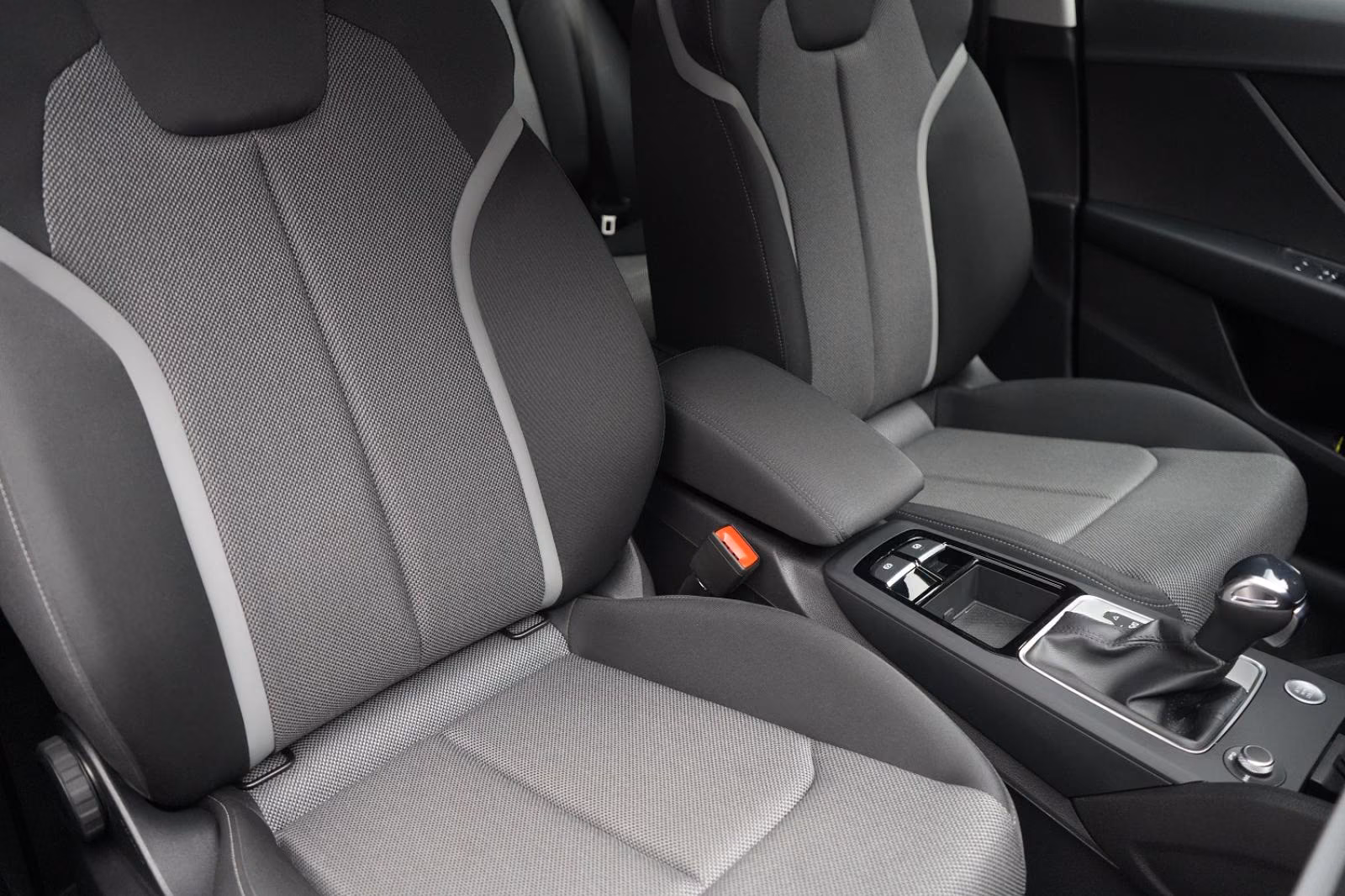 (B-216) Audi Q2 35 TFSI S tronic S line ACC/Kamera/Matrix/Vir(Záruka do 5/2028 - Image 8