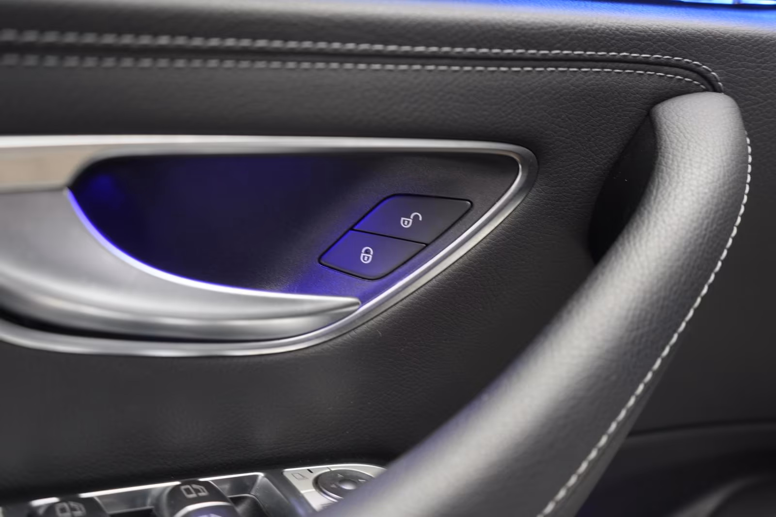 (B-016) Mercedes-Benz(Hybrid) E 300 de T 9G-Tronic AMG Distronic/Kamera/Burm - Image 14
