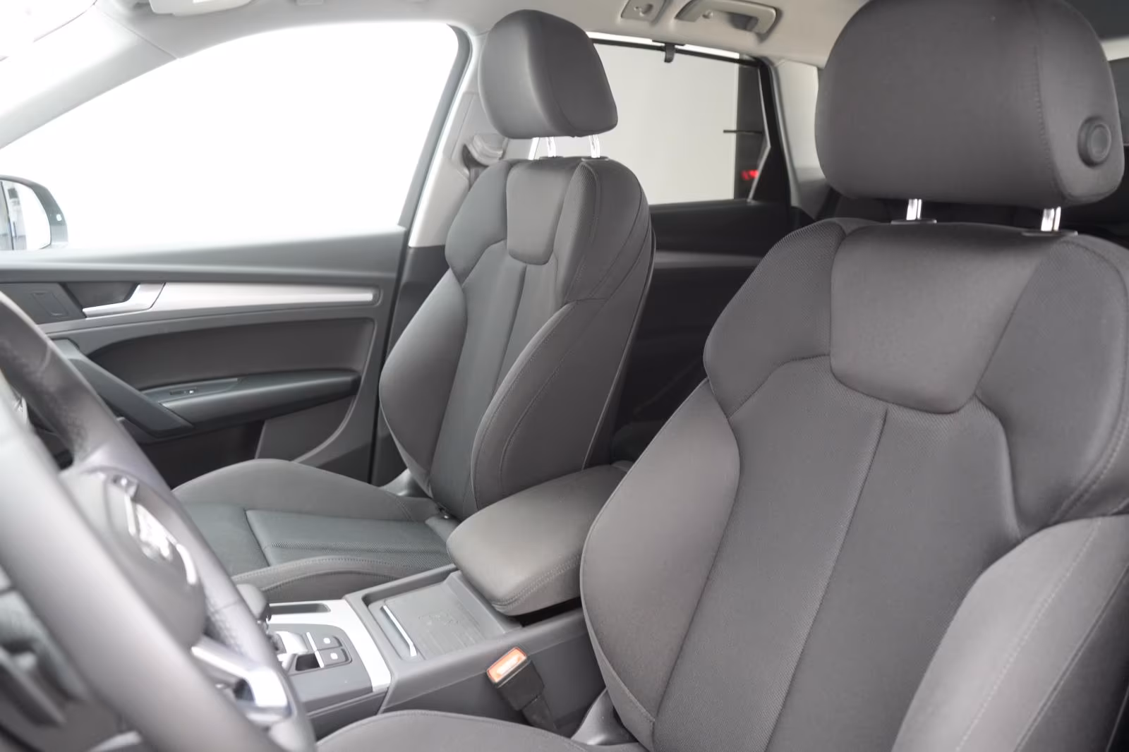 (B-414) Audi Q5 40 TDI quattro S tronic Navi/LED/Virtual/PDC - Image 7
