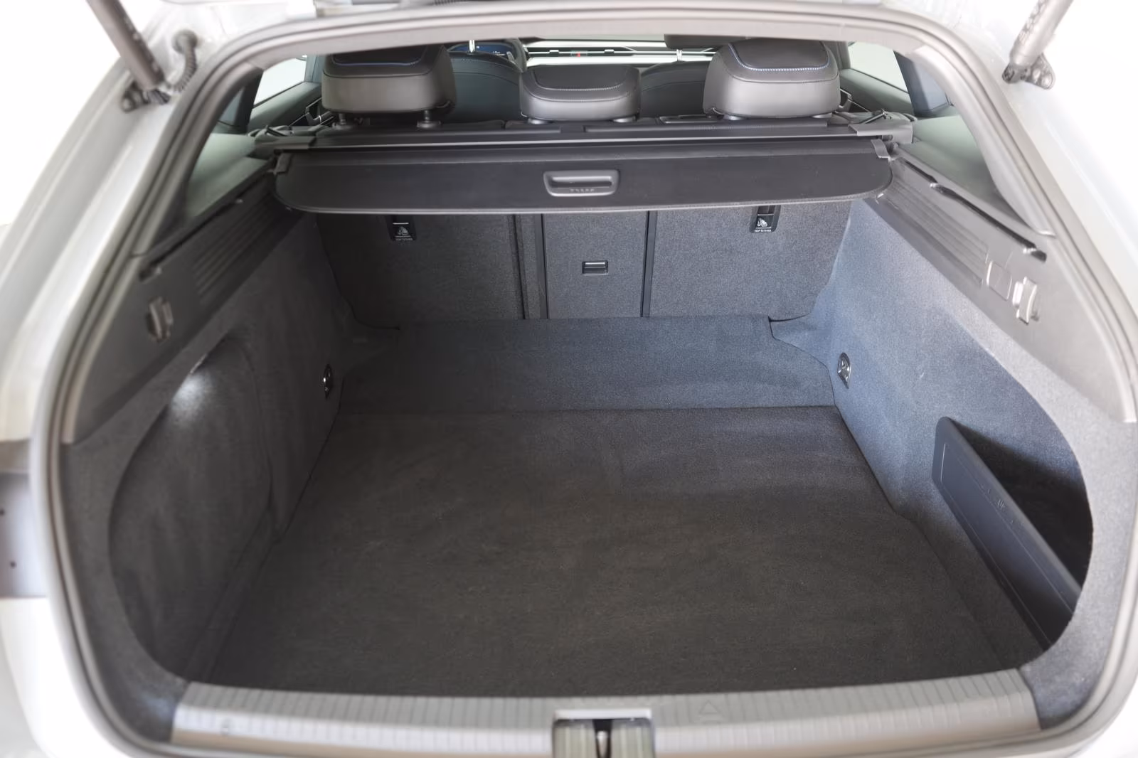 (B-556) Volkswagen Arteon Shooting Brake 2.0 TSI 4Motion DSG R ACC/ - Image 22