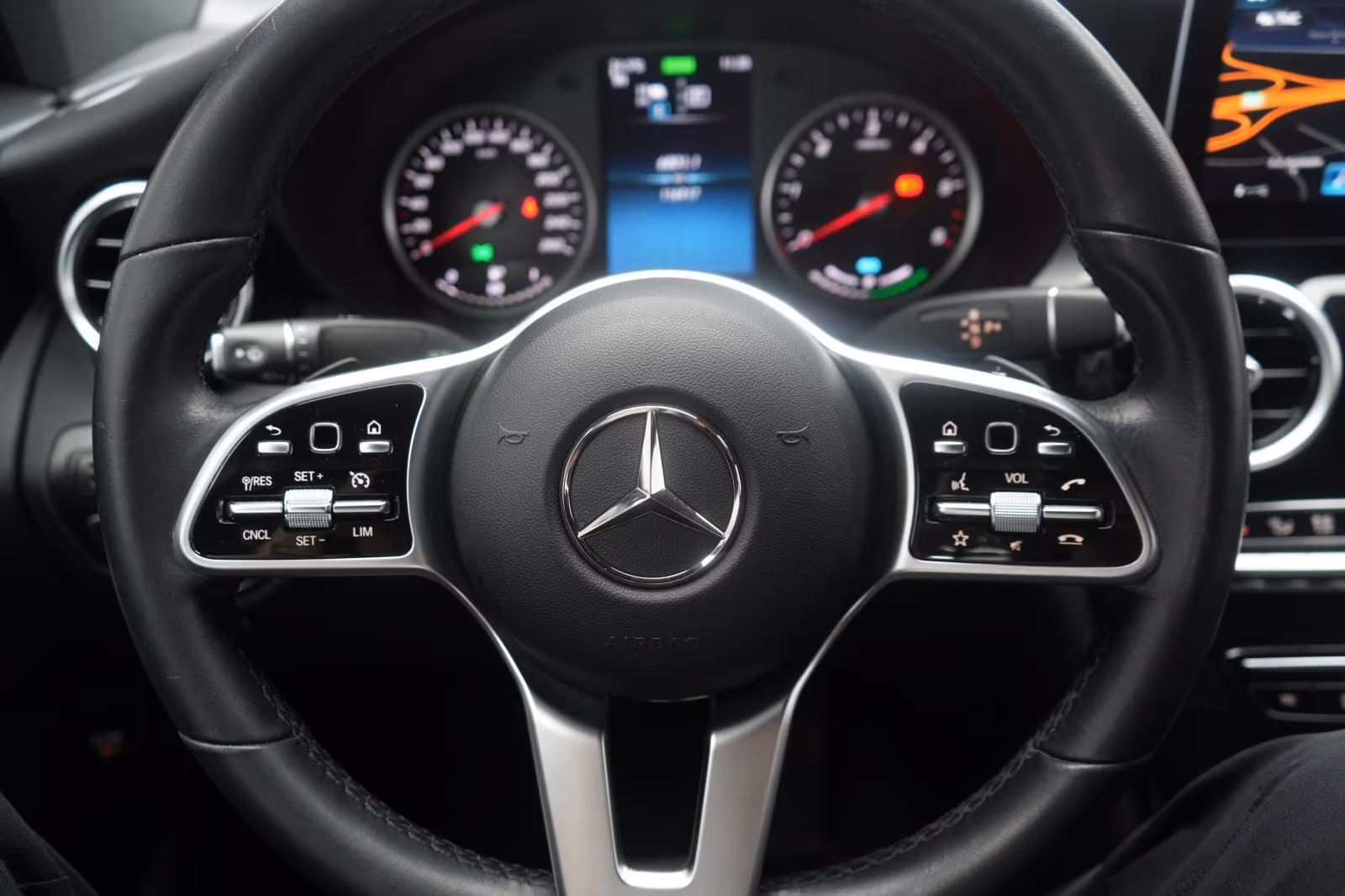 (B-713) Mercedes-Benz(Hybrid) GLC 300 de 4Matic Leder/Temp/Kamera/AHK - Image 13