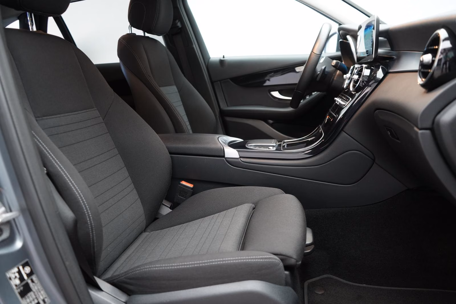 (B-582) Mercedes-Benz GLC 220 d 4Matic 9G-TRONIC Temp/Kamera/HU - Image 9
