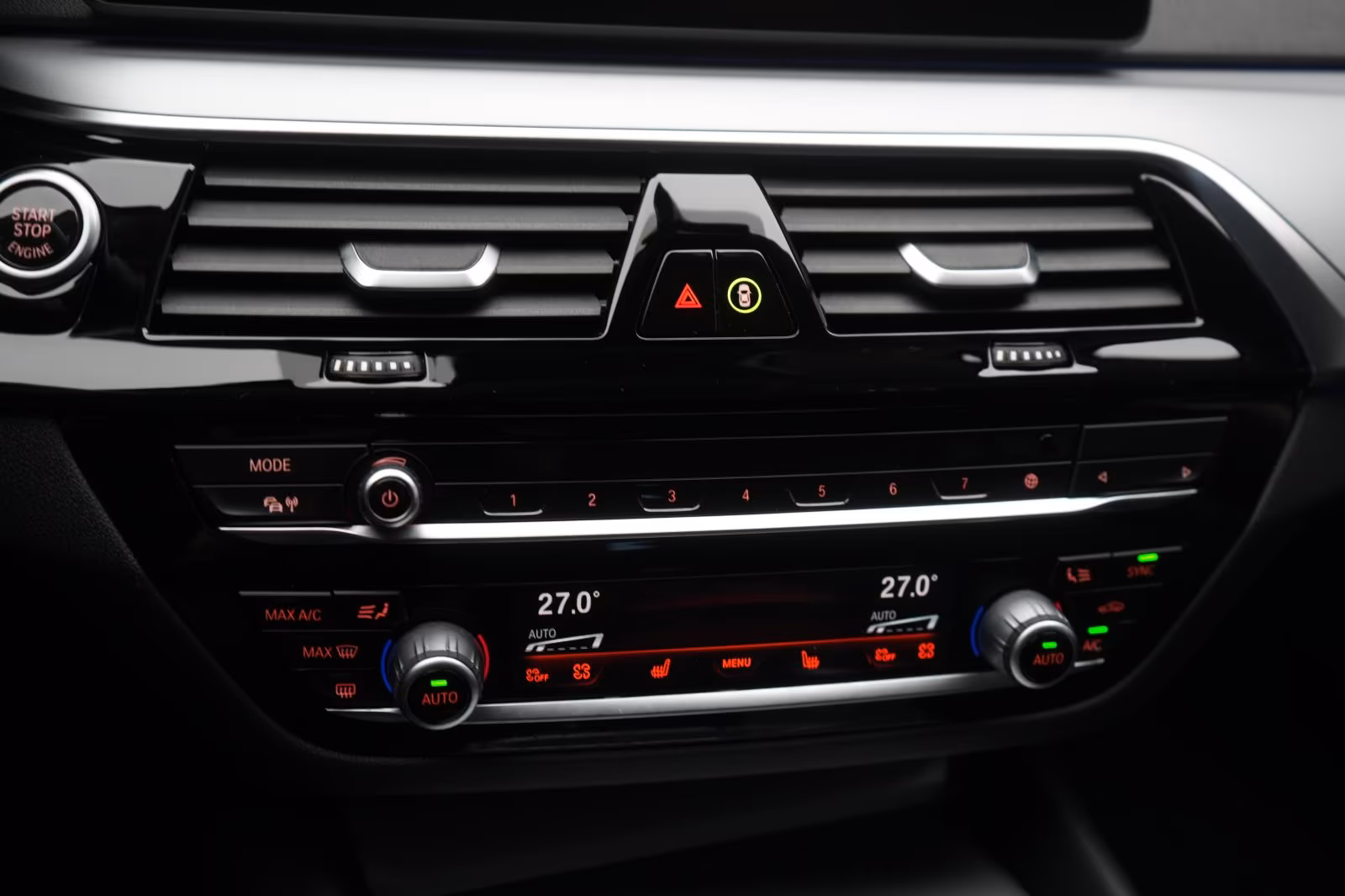 (B-464) BMW 530 i xDrive Touring Leder/Temp/HUD/Kamera/H&K/V - Image 12