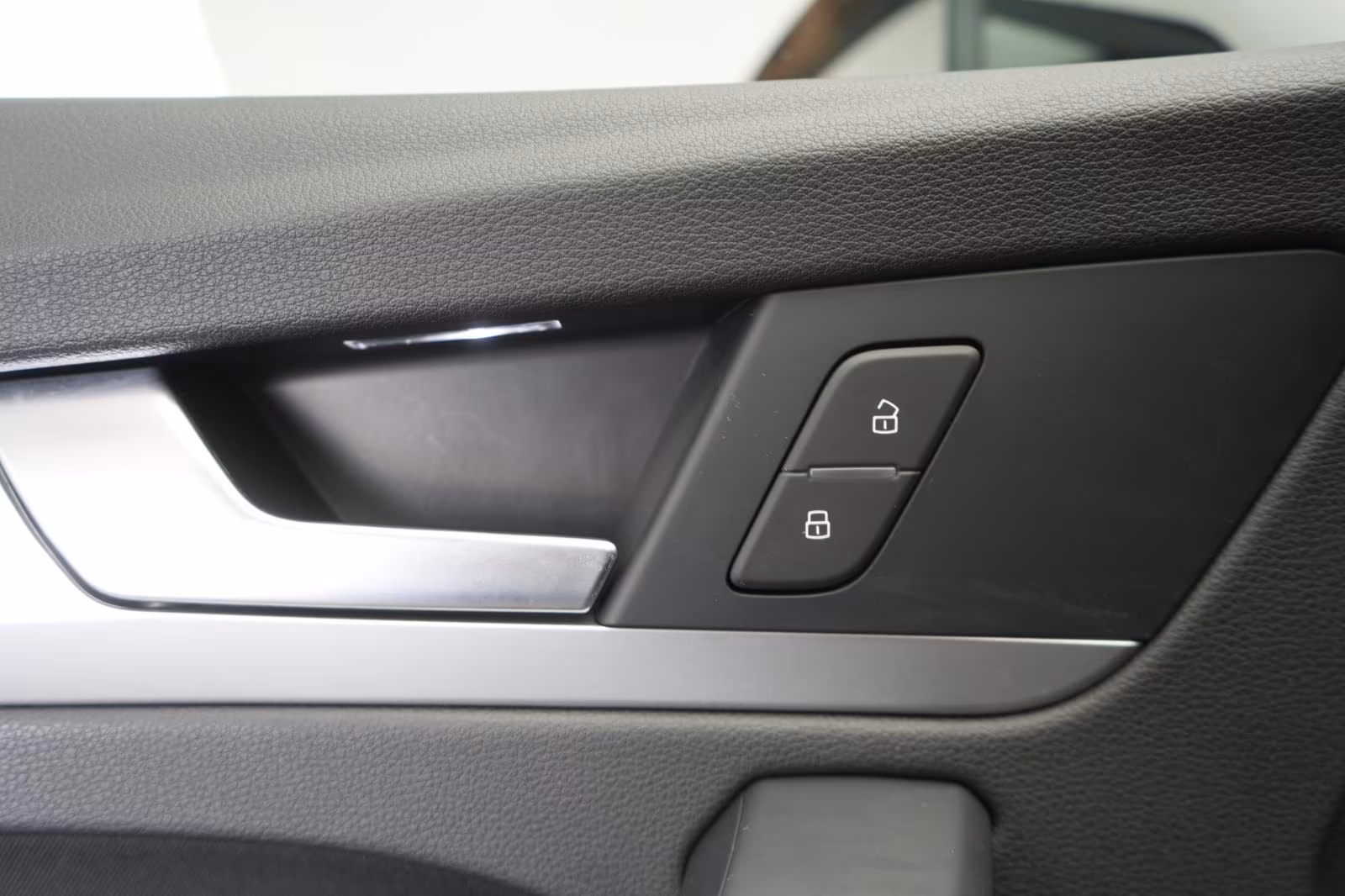 (B-356) Audi Q5 40 TDI quattro S tronic Temp/Virtual/AHK/LED - Image 15