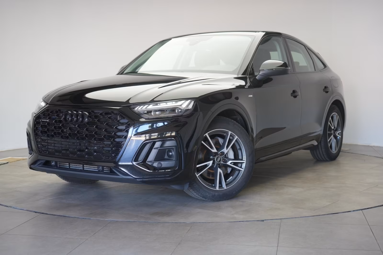 (B-733) Audi(Hybrid) Q5 50 TFSIe Sportback S Line S tronic Temp/Virtu - Image 3