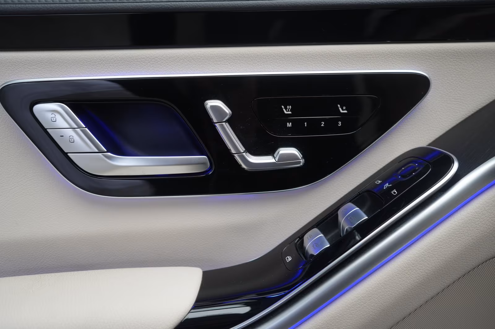 (B-200) Mercedes-Benz S 400 d 4Matic 9G-Tronic Leder/Distronic/HUD/ - Image 15