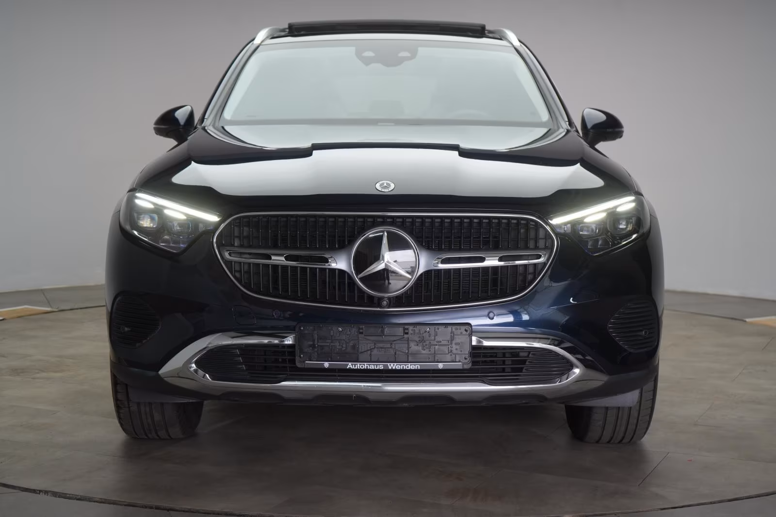(B-398) Mercedes-Benz GLC 300 de 4Matic 9G-Tronic Avantgarde Leder/Dis - Image 2